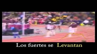 Atleta cae se levanta y gana la carrera [upl. by Htims]