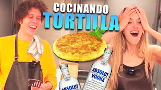 CHEF NORUEGO Y SU SEÑORA COCINAN TORTILLA ESPAÑOLA CON VODKA [upl. by Meggs921]