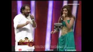 Surmai Akhiyon by Shreya Goshal and Yesudas on Stage [upl. by Ayoras]