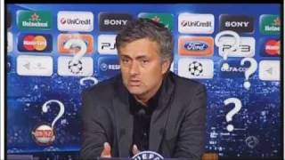 Mourinho y la ya famosa cancion quot¿Por Quéquot [upl. by Tullusus]