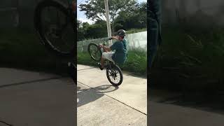 Estiloooo 🤪✅ estilo sincelejo bike trap music colombia [upl. by Litman421]