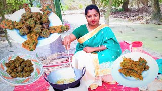 Pakora।।Dhone patar pakora।।মুচমুচে ধনে পাতার চপ।।এক রেসিপিতে দুই পাকোড়া তৈরি।।Dhoniya patar chop।। [upl. by Dermot299]