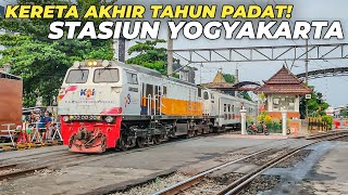 GUDANGNYA KERETA KEPADATAN KERETA API KELUAR MASUK STASIUN YOGYAKARTA MENJELANG AKHIR TAHUN 2023 [upl. by Newsom899]