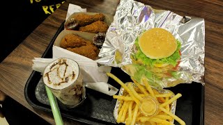 Chillox এ Naga 🌶🌶🌶 Drumsticks  Bangladeshi Food Review  Best Burger of Dhaka [upl. by Chrisman73]