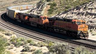 Big turn to the summit cajon pass BNSF railroad railway freight trains [upl. by Alicec]