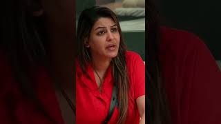 Karanveer और Yamini के बीच में कहा सुनी  Bigg Boss 18 [upl. by Bibby]