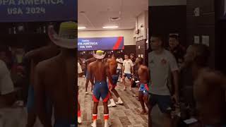 🇨🇴YERRY MINA CELEBRANO LA VICTORIA BAILANDO😂🕺🏻 [upl. by Nomis]