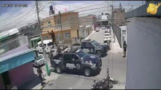 Exhiben a Policías de Celaya retirando cámaras de seguridad [upl. by Vinni799]