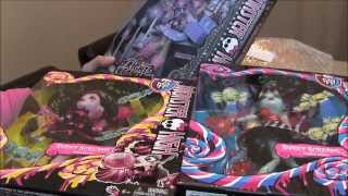 MONSTER HIGH HAUL SWEET SCREAMS FRANKIE AND DRACULAURA amp VIPERINE GORGON HAVE ARRIVED  D [upl. by Eiser]