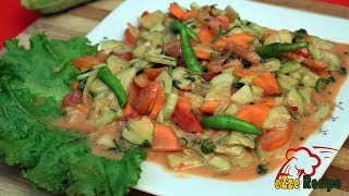 ঈদ স্পেশাল সালাদ রেসিপি  Simple Salad Recipe  Cucumber Carrot Tomato Mixed Salad [upl. by Kubis2]