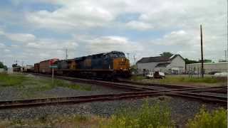 CSX 841 southbound crossing CFampE diamond Chessie boxcar catch [upl. by Furlani]