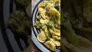 Orecchiette con broccoli 🥦😋 food foodblogger foodie pasta cucinaitaliana cooking [upl. by Ailegra]