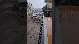 Alluvione tra Giarre Riposto ed Acireale Auto trascinate a mare dalla furia dellacqua [upl. by Radburn299]