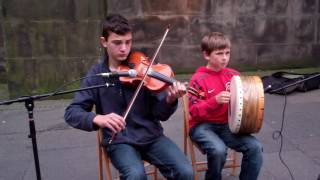 Buskers Playing Fiddle And Bodhran Music Edinburgh Scotland [upl. by Ylatfen]