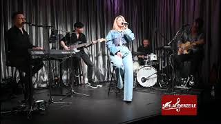 Beatrice Egli quotVolles Risikoquot live mit Band [upl. by Butch428]