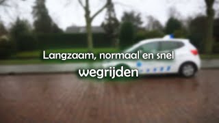 Wegrijden leren auto  Langzaam normaal en snel wegrijden [upl. by Netnert]