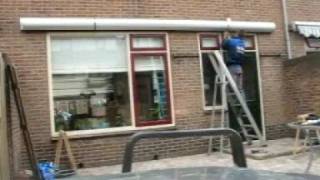 Van Dam zonwering Montage knikarmscherm [upl. by Thilda]