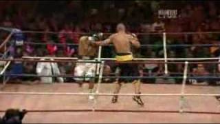 Mundine wins world title [upl. by Luane]