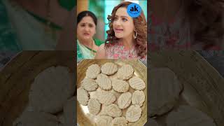 Thekua recipe  pakhi ne kiya adhik se jhagra ytshorts anupama [upl. by Barbabra]