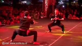 Kelincahan Pencak Silat Kera Sakti  Pencak Silat 1 Suro [upl. by Hctub925]