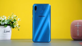 Samsung Galaxy A30 có gì mà HOT thế [upl. by Maribeth]