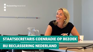 Staatsecretaris Coenradie op werkbezoek bij Reclassering Nederland [upl. by Buerger]