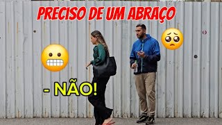 FIZ UM TESTE SOCIAL PEDINDO ORAÇÃO E ABRAÇOS NA RUA O QUE VOCÊ FARIA [upl. by Ailgna]