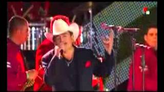 Joan Sebastian cantando en vivo Sentimental [upl. by Lebasiram]