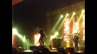 Deftones  Engine No 9 w Snoop Dogg lyrics Big Day Out Melbourne 20140124 [upl. by Novak]