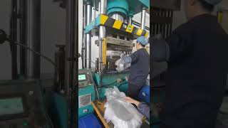 Pizza bread box making machine 350ton hydraulic press machine hydraulicpress hydrolikpress [upl. by Elletnahs]