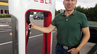 Hur man laddar en Tesla med en Tesla Supercharger [upl. by Frankel]