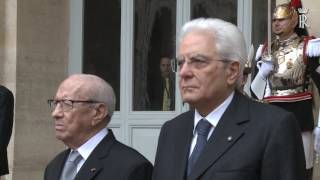 Saluto di congedo del Presidente Mattarella al Presidente della Tunisia [upl. by Tips]