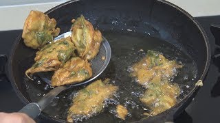 quot Pakore amp Tips quot Bajias Cooking [upl. by Allertse]