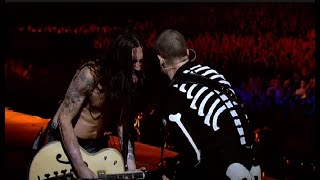 Red Hot Chili Peppers  Californication LIVE Slane Castle 2003 [upl. by Ellimahs337]