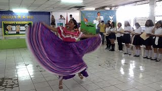 Managua estudiantes del colegio Rubén Darío celebran el mes de la Resistencia Indígena [upl. by Voorhis]