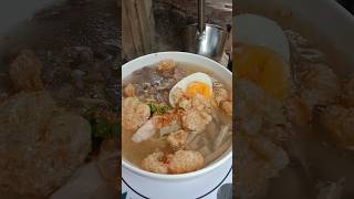 Best ever Lapaz batchoy OutdoorKusinero [upl. by Chenay]