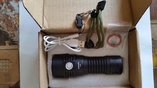 HaikeLite SC01  XHP35 HI 2000lm Flashlight  Unboxing amp Outdoor Test [upl. by Caryn]