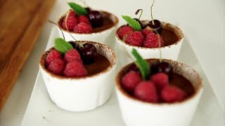 Chokolademousse  Nem og hurtig dessert med mælkechokolade [upl. by Sakram]