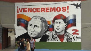 Mural of Putin and Chávez shows Venezuelans support for the Russian president [upl. by Dorcy]