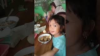 makan bakso di tlaktir SMA mama mkasih ya sehat selalu [upl. by Nnaasil]