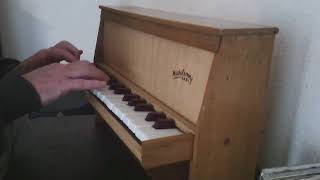 Cantiga 100  Toy piano [upl. by Iz822]