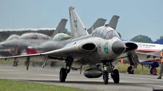 Saab Sk35C Draken Swedish Air Force Historic Flight flying Display Volkel 2019 AirShow [upl. by Gwen]