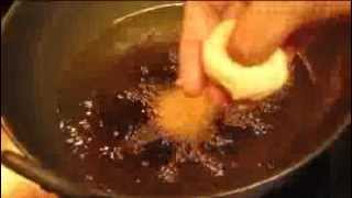 How to Slide Medhu vadai doughh directly into Oil [upl. by Nels]