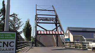 Brugopening Hotel Vosbrug Zevenhuizen Ophaalbrug Drawbridge Pont Levis Klappbrücke [upl. by Adey]