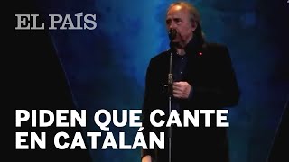 SERRAT interrumpe un concierto cuando le piden que cante el CATALÁN [upl. by Aneetsirk452]