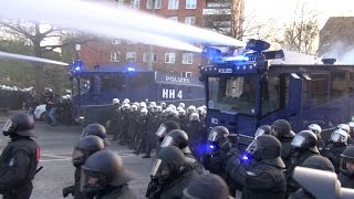 1 Mai 2016 Schwere Krawalle mit Wasserwerfereinsatz Demo Hamburg [upl. by Ydisahc34]