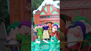 Blancanieves baila con los siete enanitos blancanieves disney snowwhite shorts2024 [upl. by Ceporah]