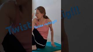 Iyengaryoga Marichyasana A 🕉🤗yoga asana drehsitz Iyengaryoga beweglichkeit rotation props [upl. by Sirromal]