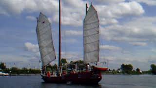 Bootsleben  Dschunke Santiano setzt die Segel  Kieler Förde 2012 [upl. by Lew]