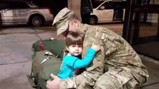 Baby girl welcoming soldier daddy after deployment gone VIRAL This is the SWEETEST thing ever [upl. by Caterina]